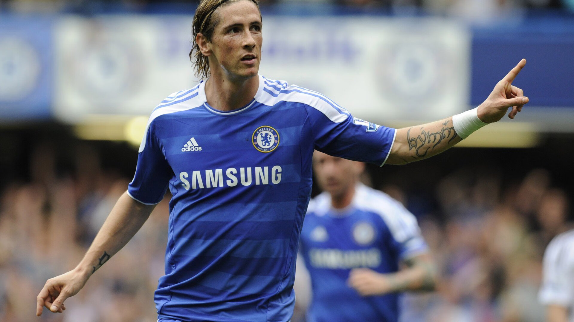 纳达尔鏖战五盘险胜德约科维奇 法网半决赛上演史诗对决