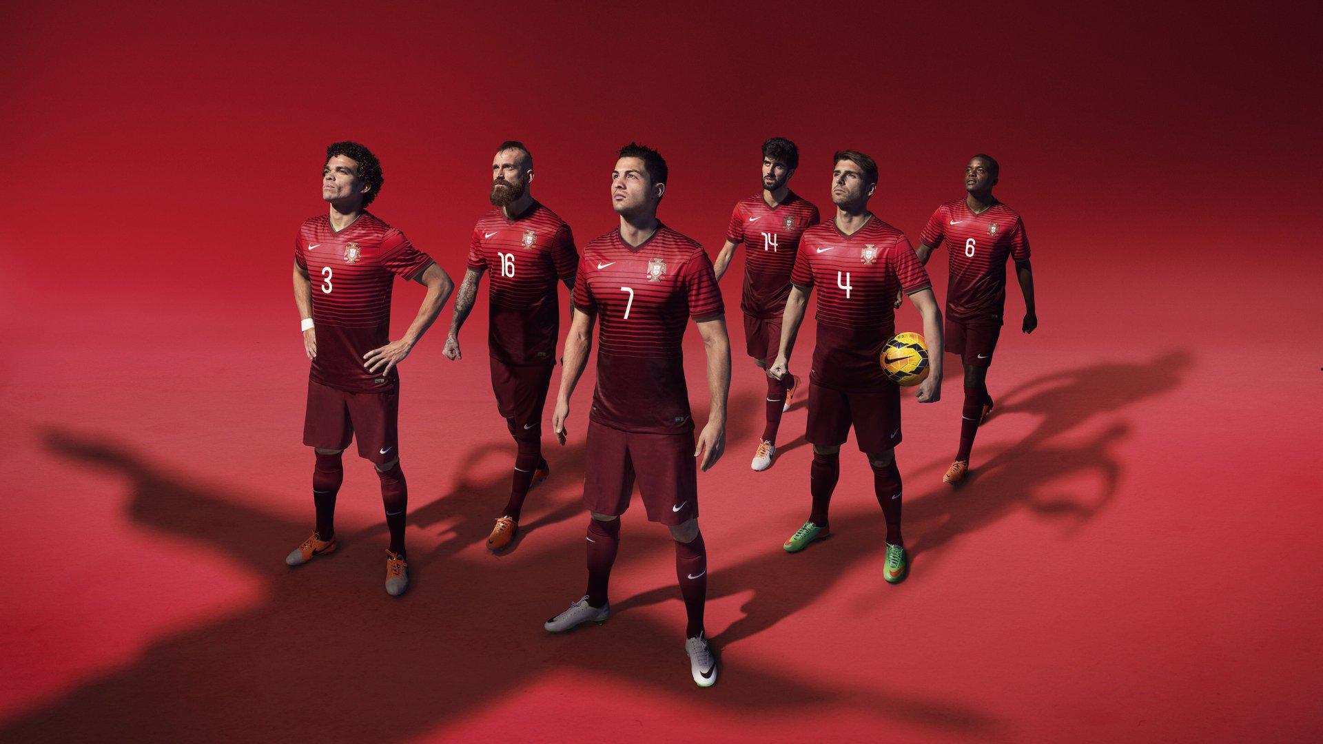 世预赛征程落幕，国足再度梦碎，18岁小将